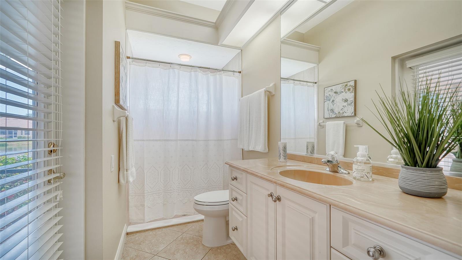 SILVER OAKS - Residential