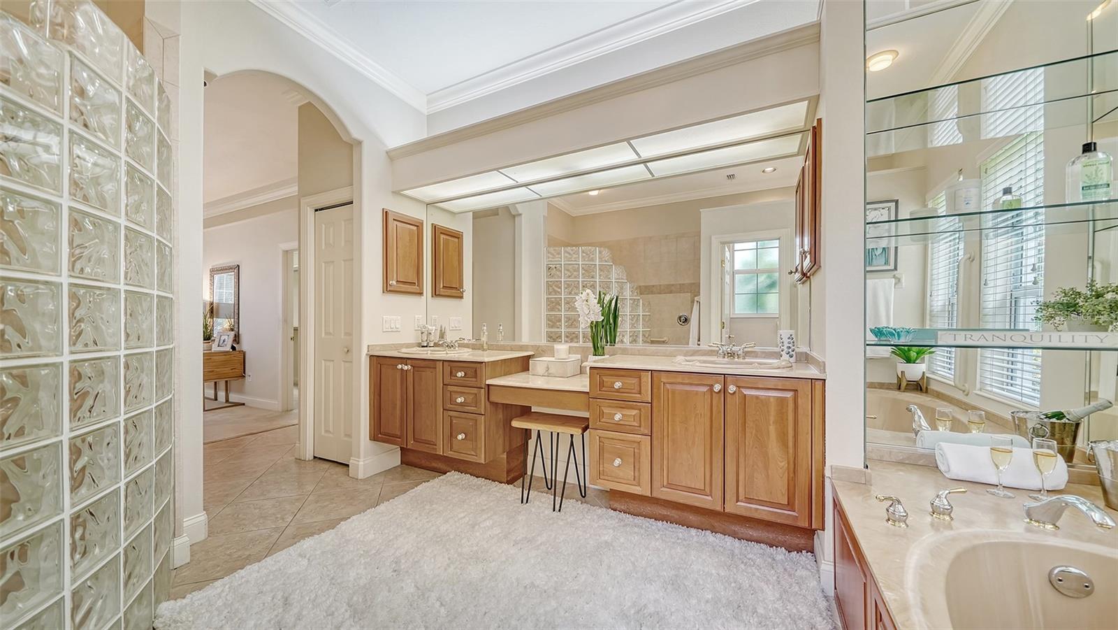 SILVER OAKS - Residential