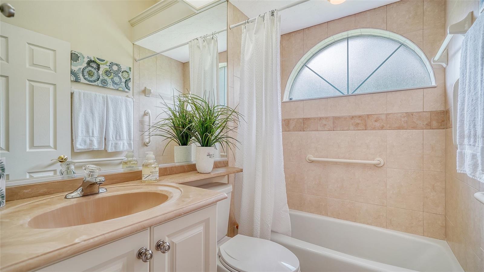 SILVER OAKS - Residential