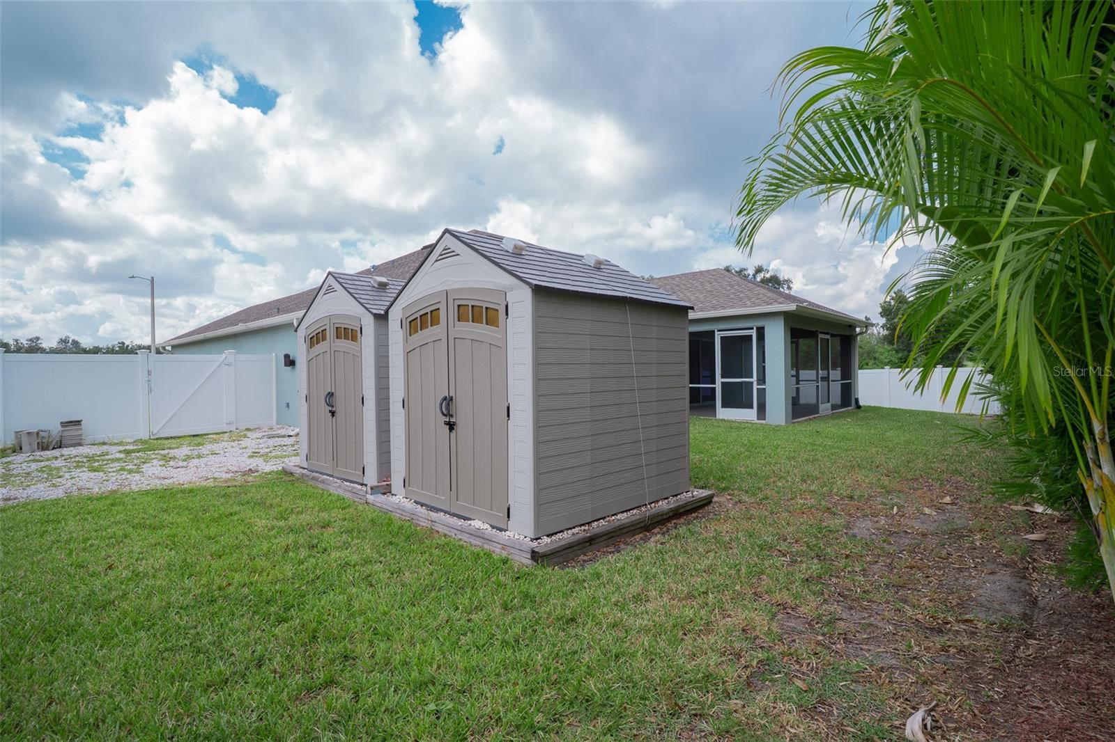 EAGLE LAKE - Residential