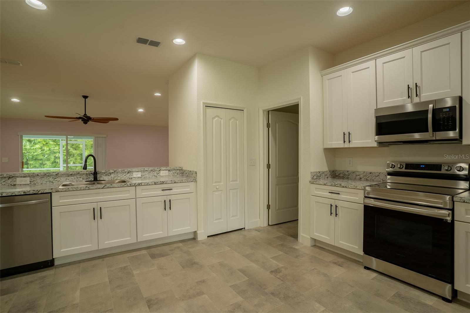 EAGLE LAKE - Residential