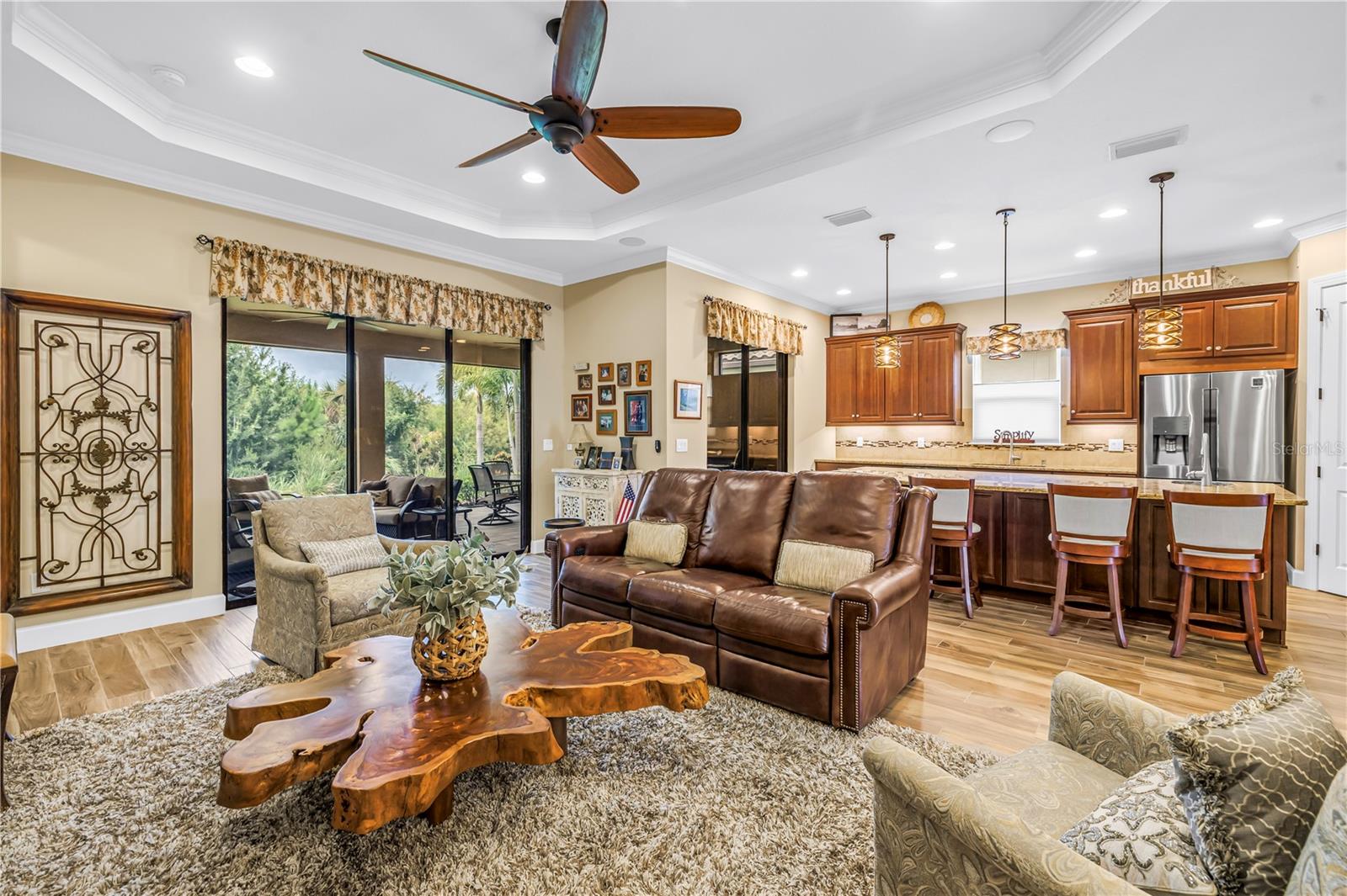 ARTISAN LAKES ESPLANADE PHASE III - Residential