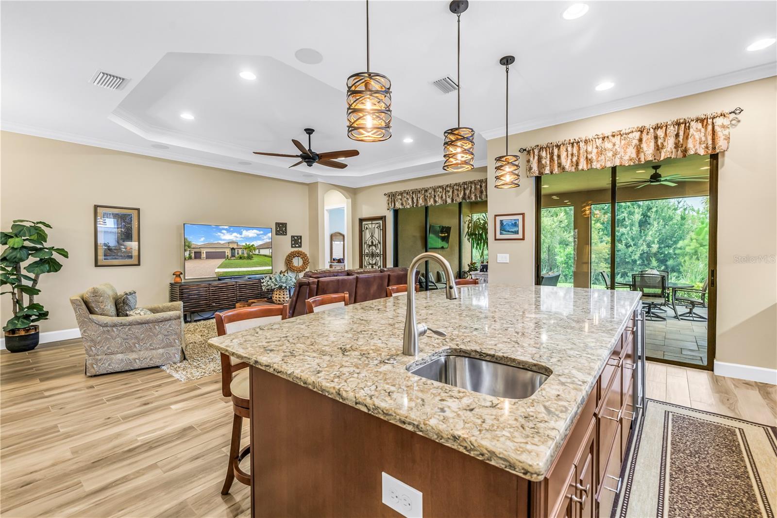 ARTISAN LAKES ESPLANADE PHASE III - Residential