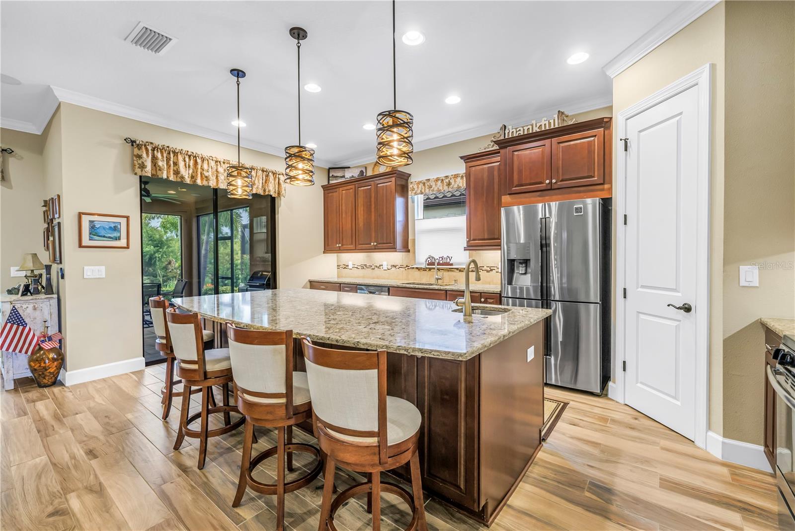 ARTISAN LAKES ESPLANADE PHASE III - Residential