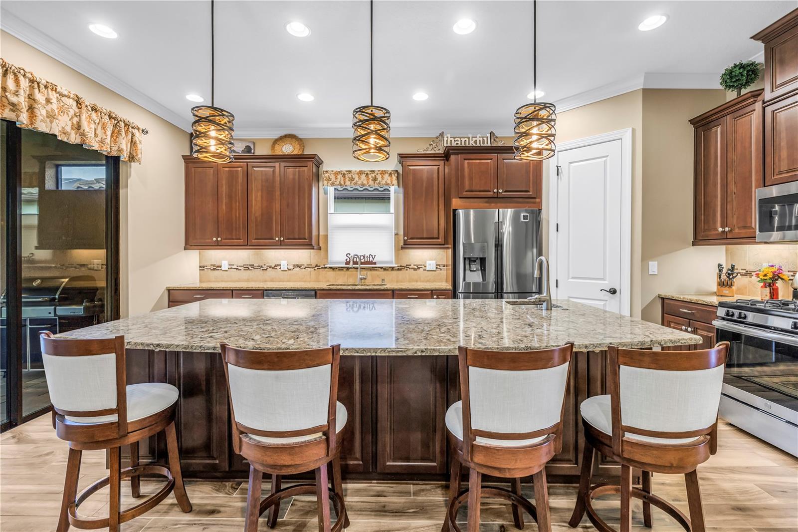 ARTISAN LAKES ESPLANADE PHASE III - Residential