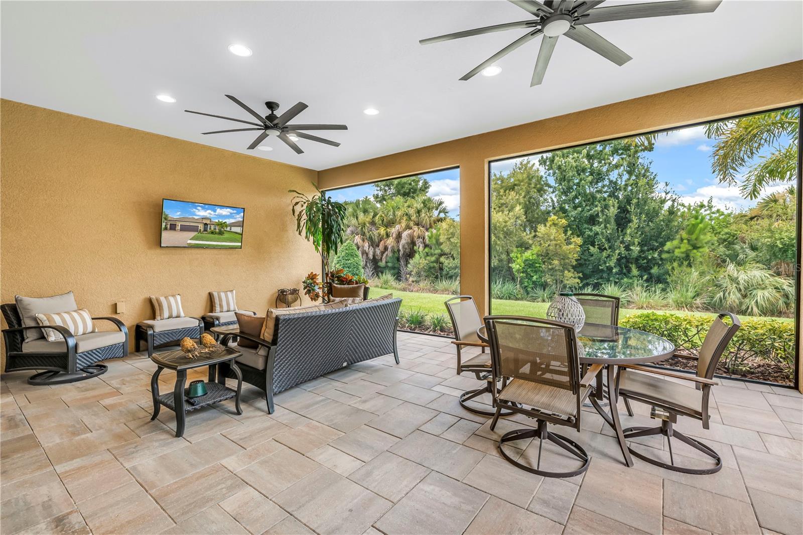 ARTISAN LAKES ESPLANADE PHASE III - Residential