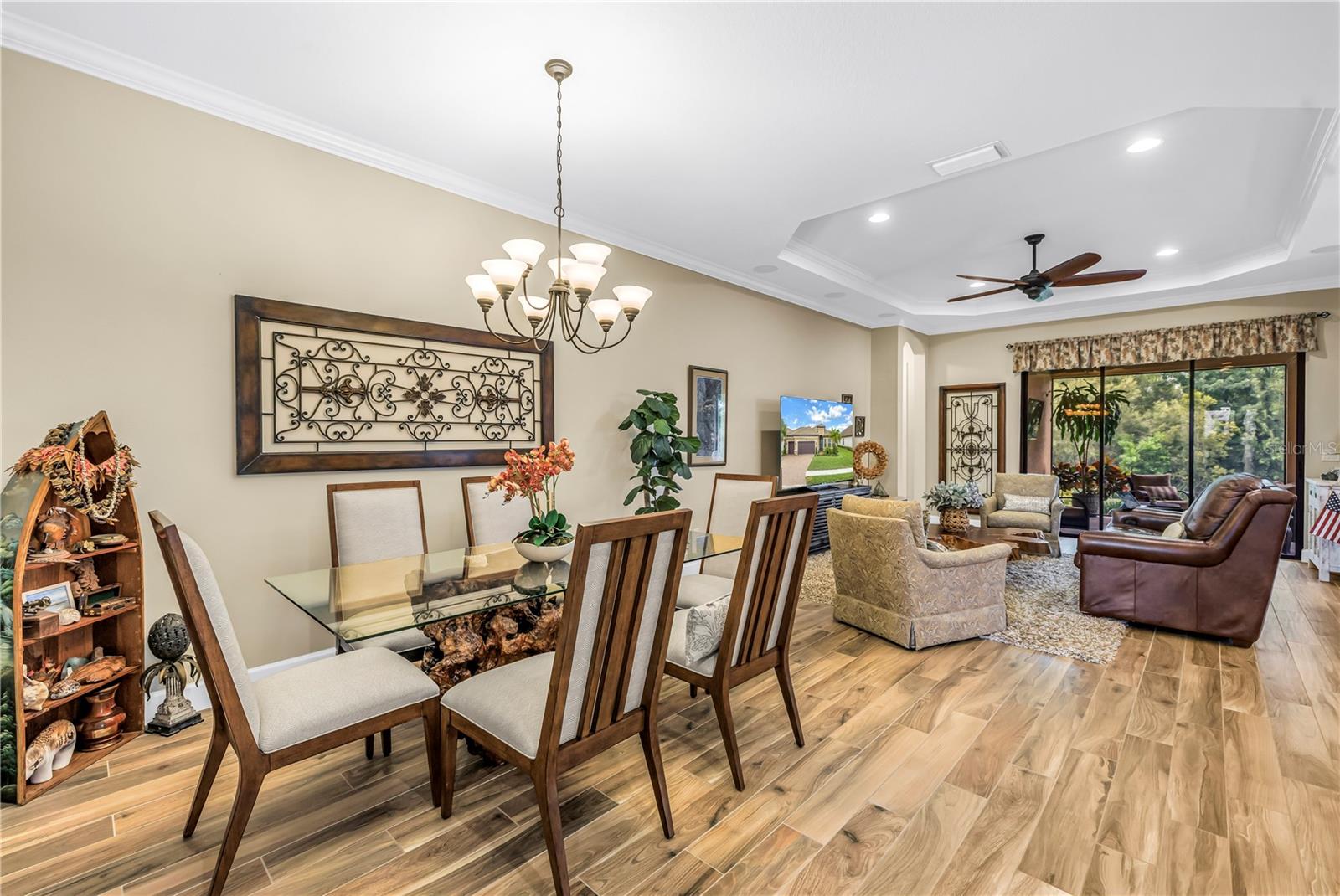 ARTISAN LAKES ESPLANADE PHASE III - Residential