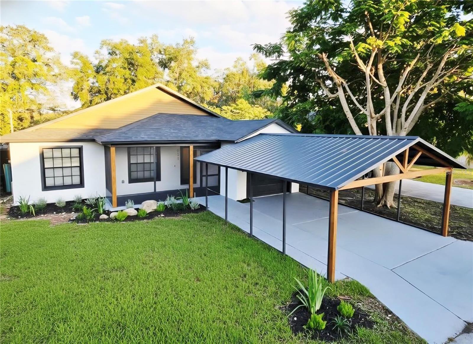 LAVADA COURT - Residential