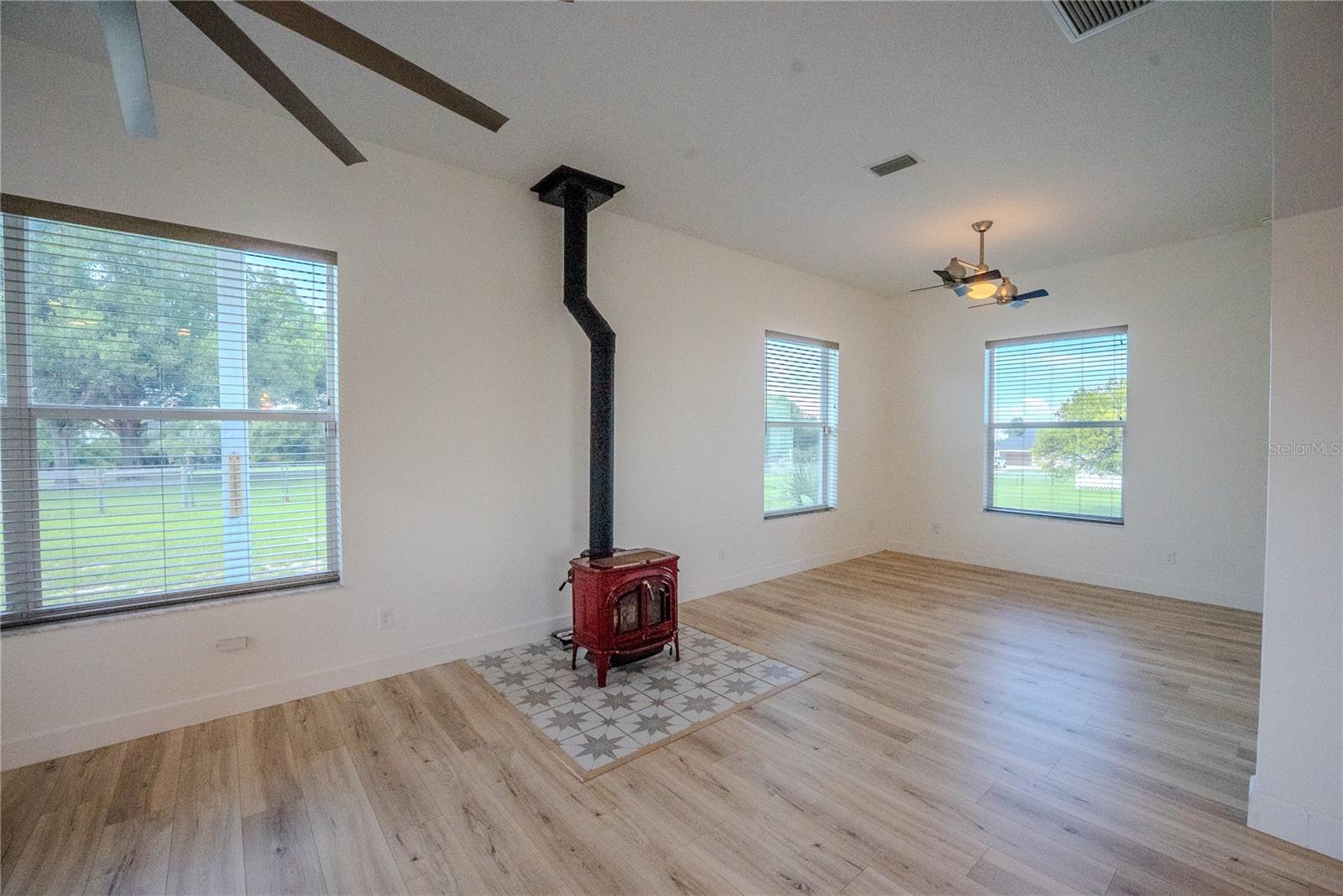ACREAGE & UNREC - Residential