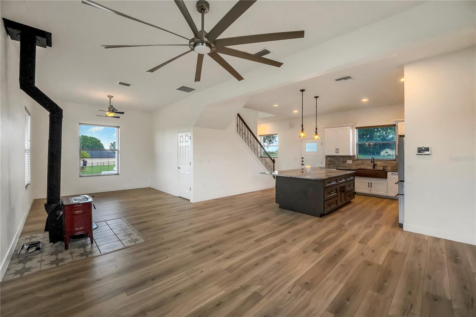 ACREAGE & UNREC - Residential