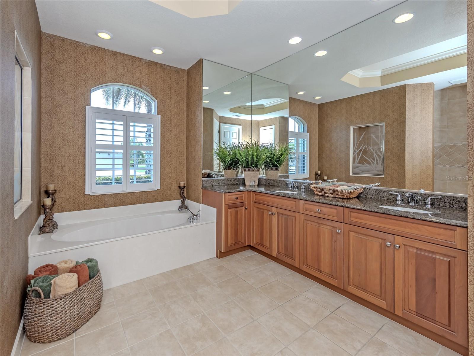 STONE WALK - Residential