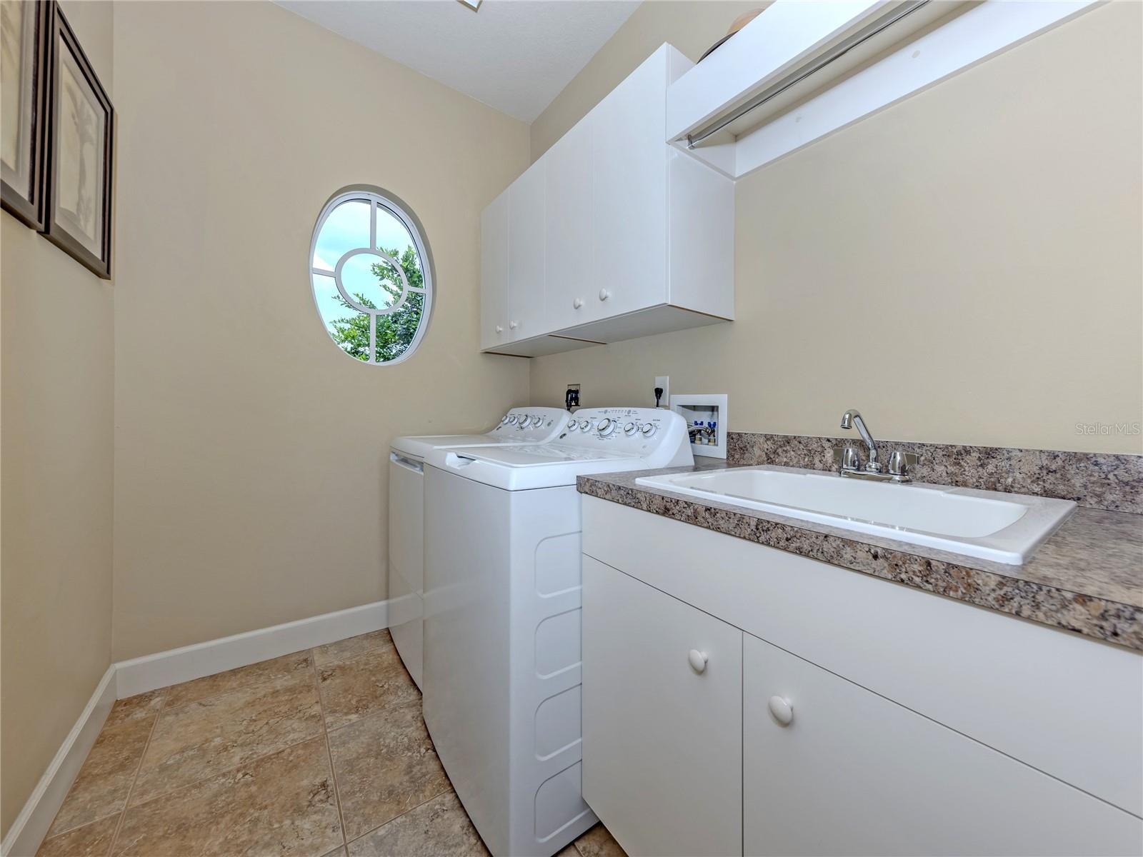 STONE WALK - Residential