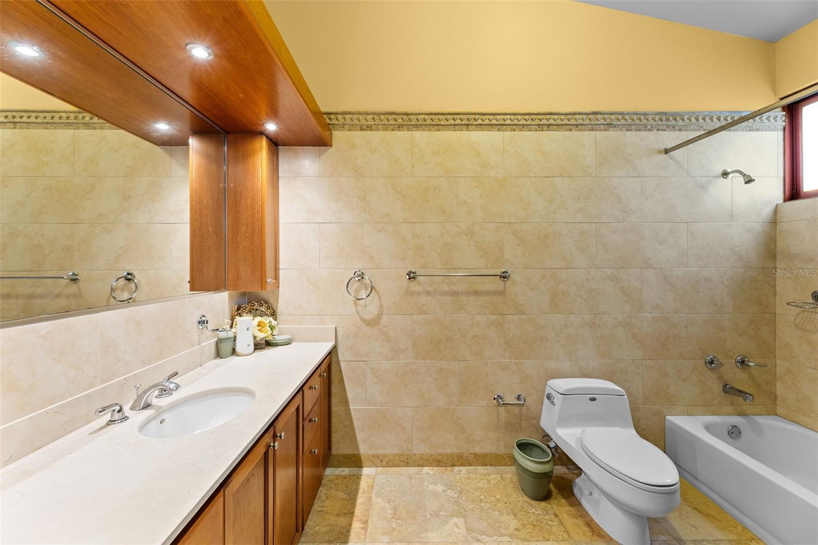 LAS VISTAS RIO MAR - Residential