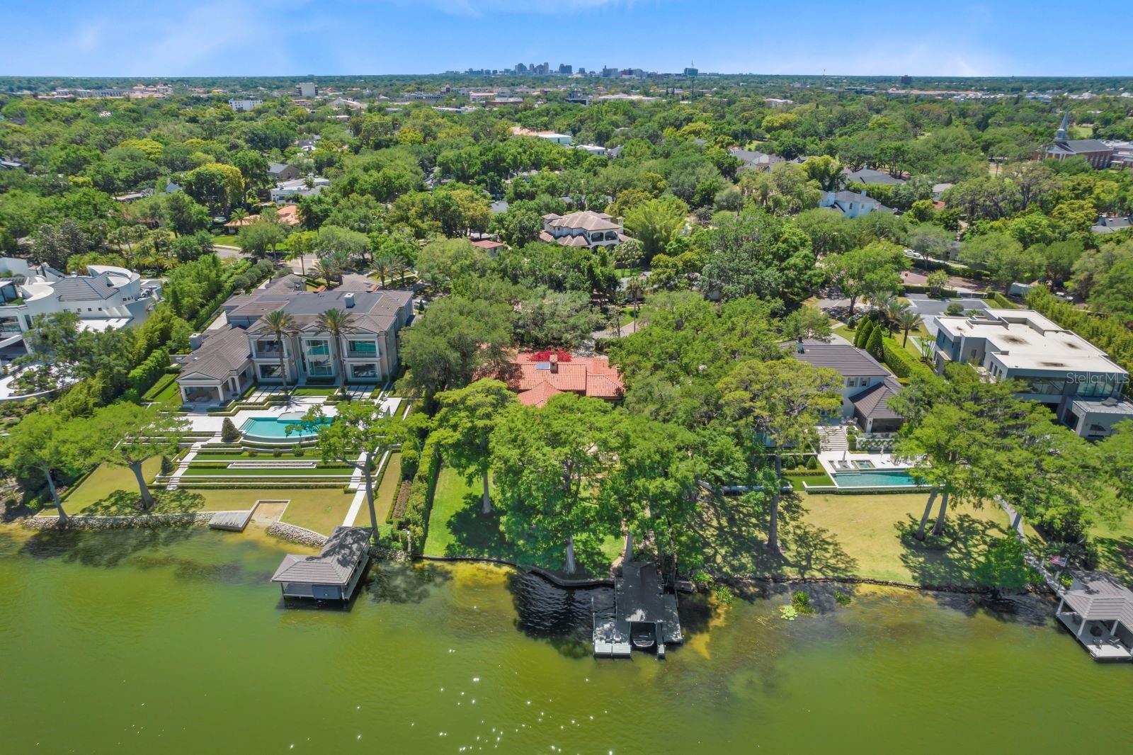 ROBERT DHU MACDONALD PARK - Residential