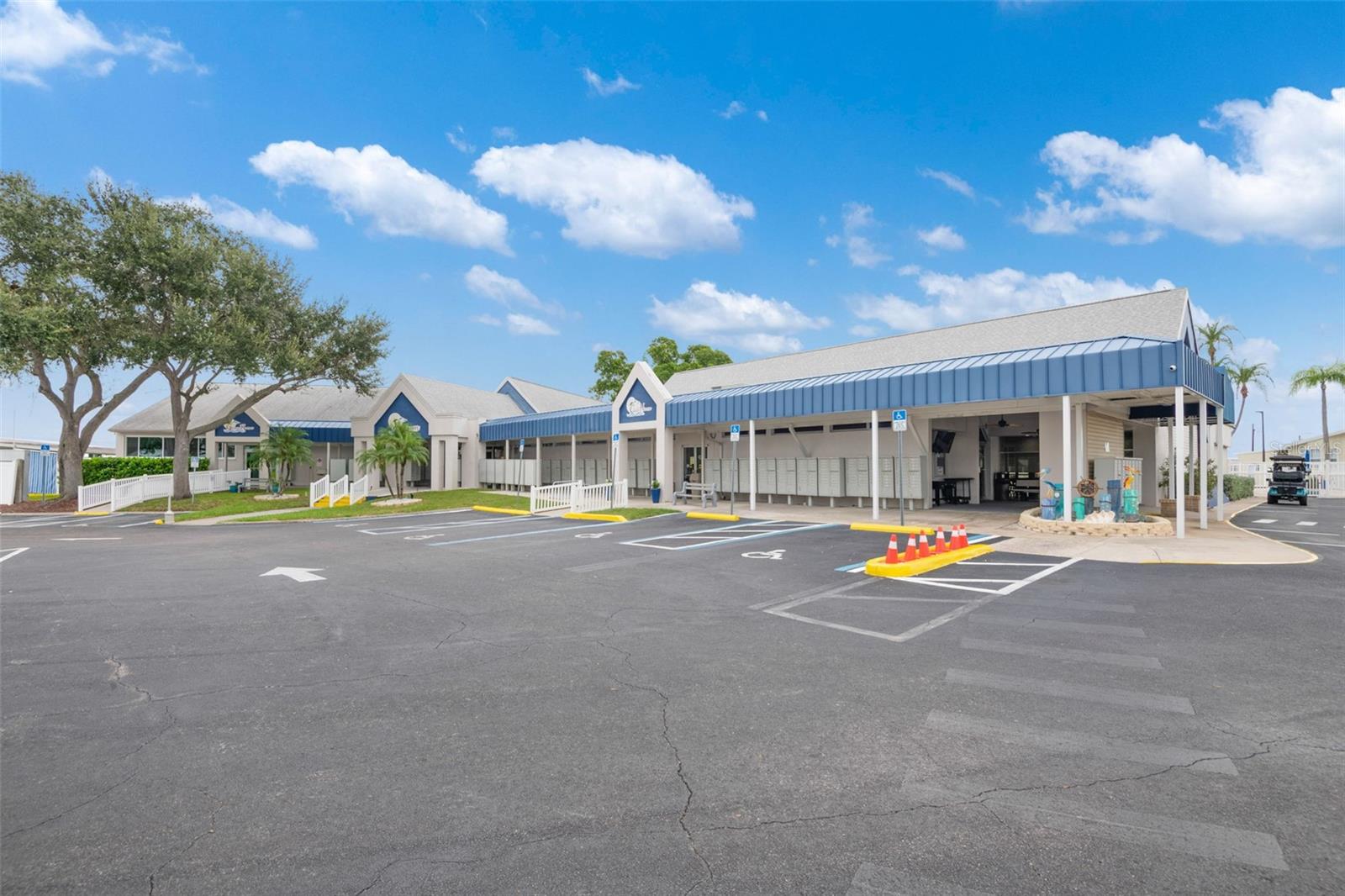 MOBEL AMERICANA MOBILE HOME PARK UNREC - Residential Lease