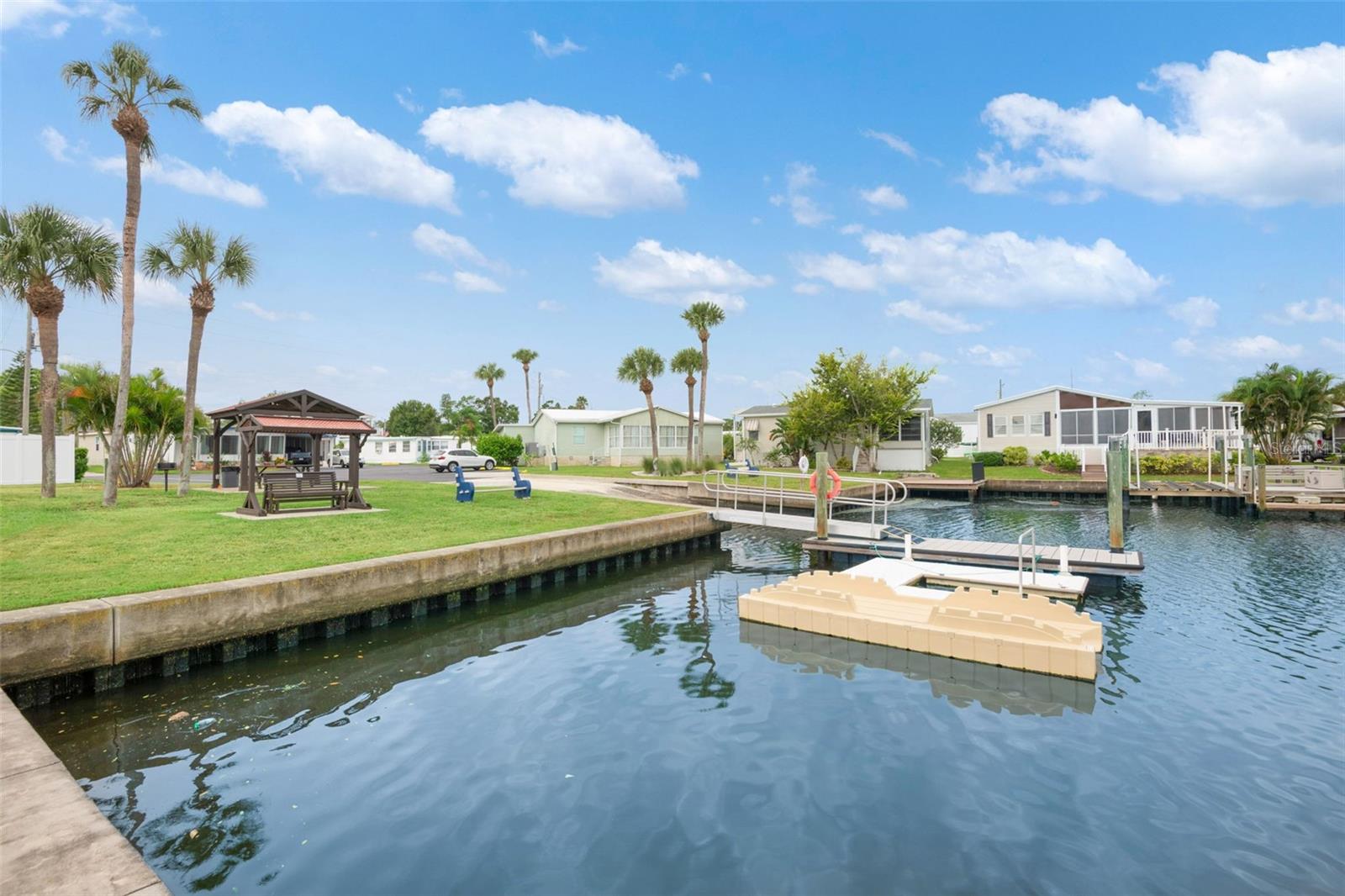 MOBEL AMERICANA MOBILE HOME PARK UNREC - Residential Lease