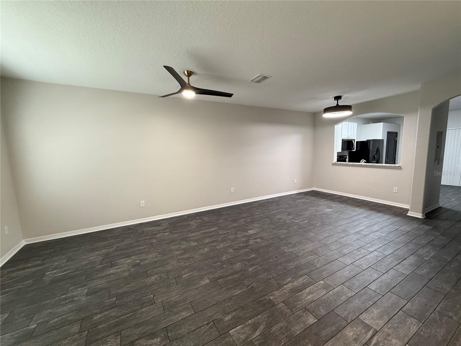 MEADOW POINTE 03 PRCL UU - Residential Lease
