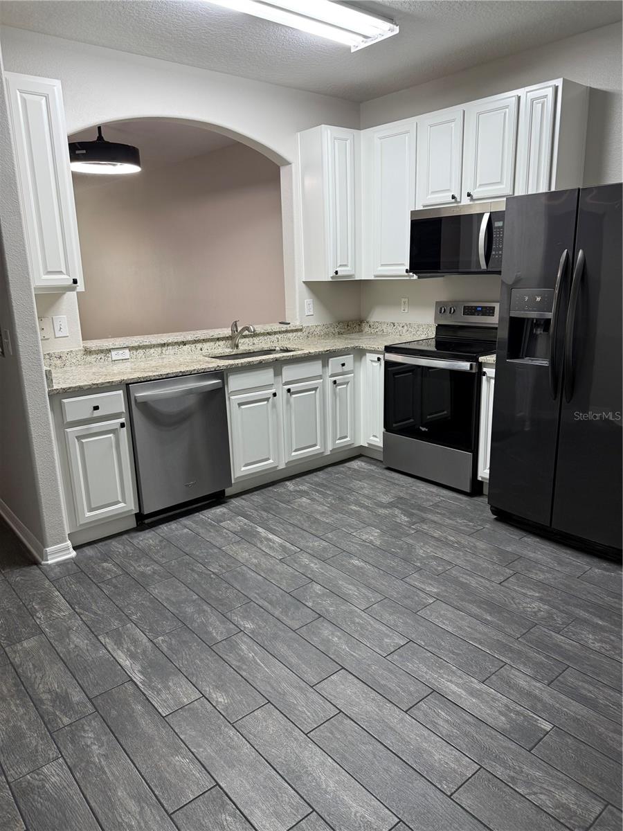 MEADOW POINTE 03 PRCL UU - Residential Lease