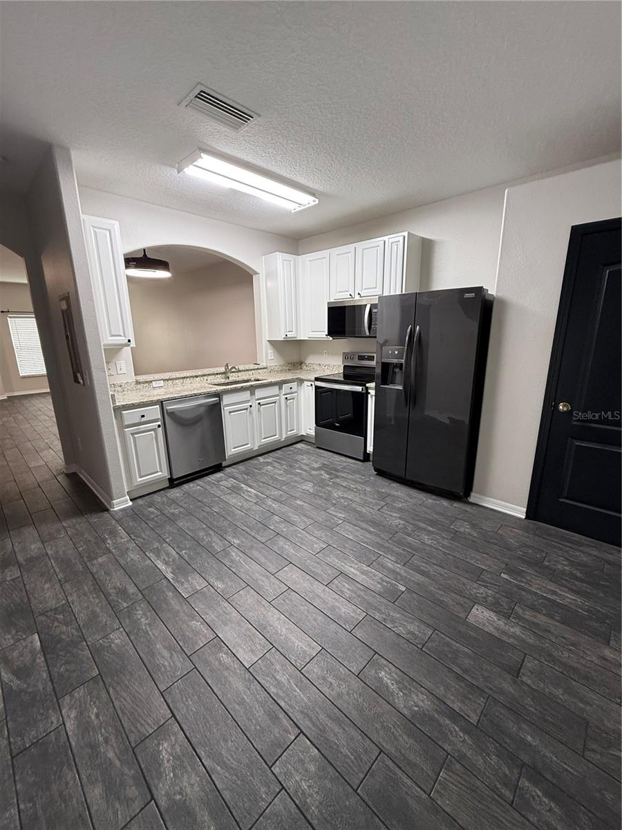 MEADOW POINTE 03 PRCL UU - Residential Lease