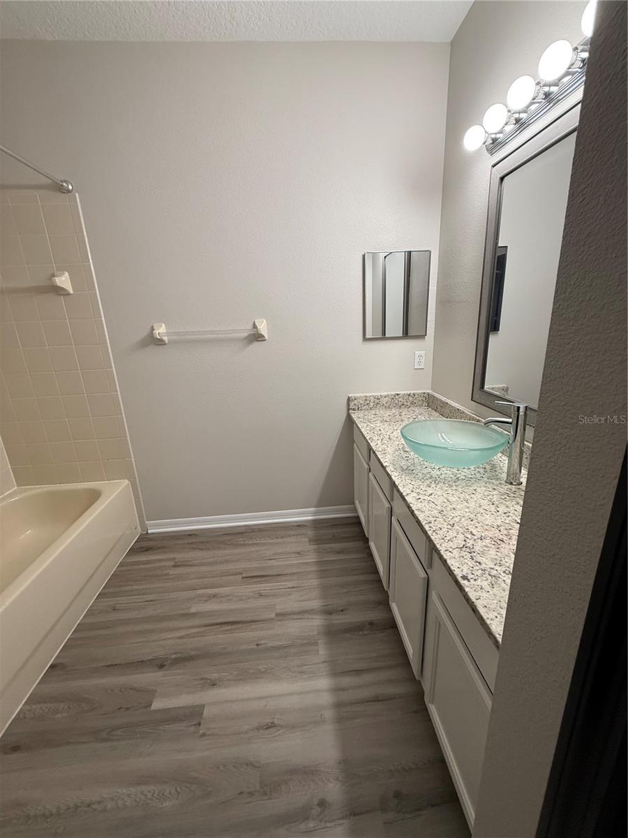 MEADOW POINTE 03 PRCL UU - Residential Lease