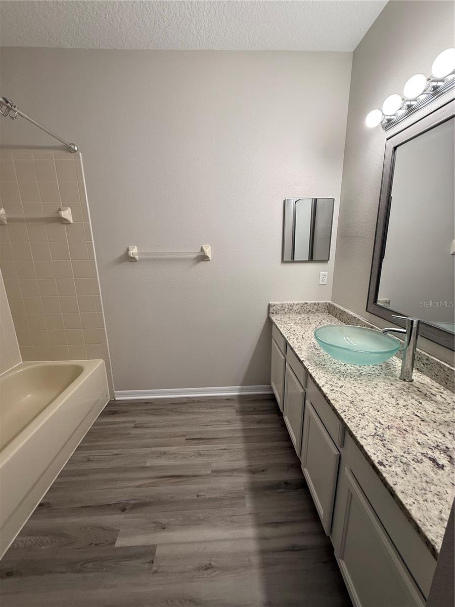 MEADOW POINTE 03 PRCL UU - Residential Lease