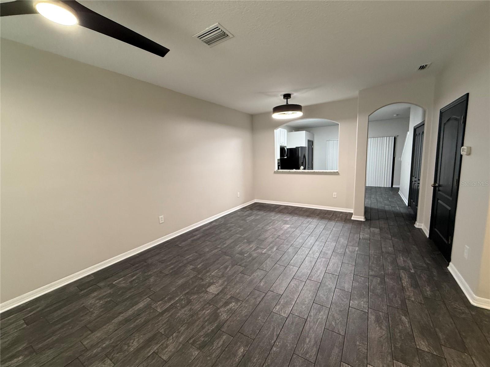MEADOW POINTE 03 PRCL UU - Residential Lease