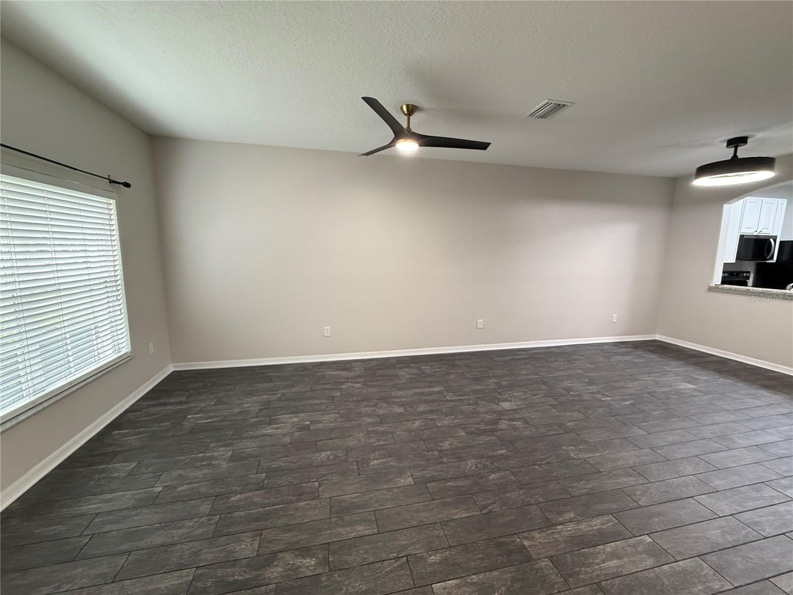 MEADOW POINTE 03 PRCL UU - Residential Lease
