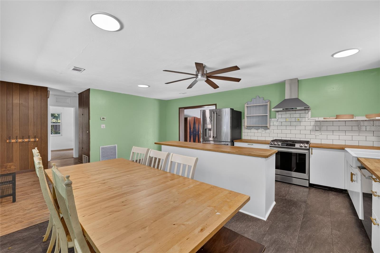 HAMPTON HEIGHTS - Residential