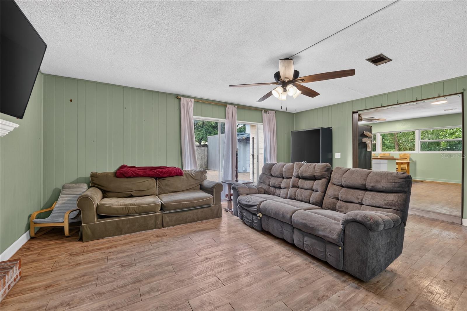 HAMPTON HEIGHTS - Residential