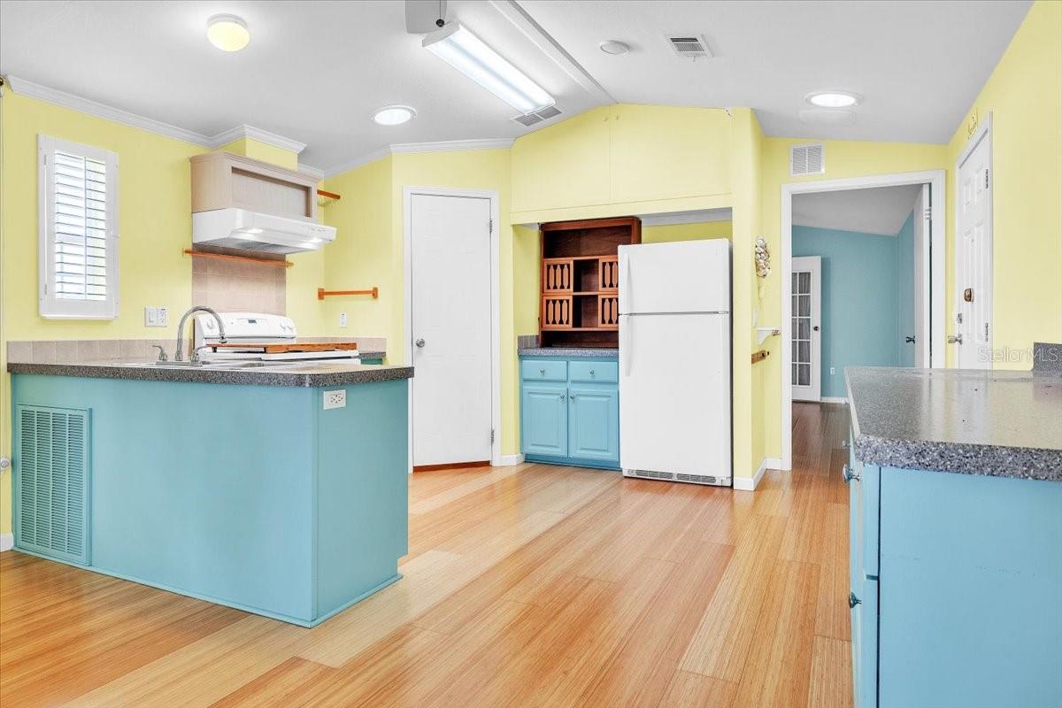 LAZY LAGOON MOB HME PARK COOP - Residential