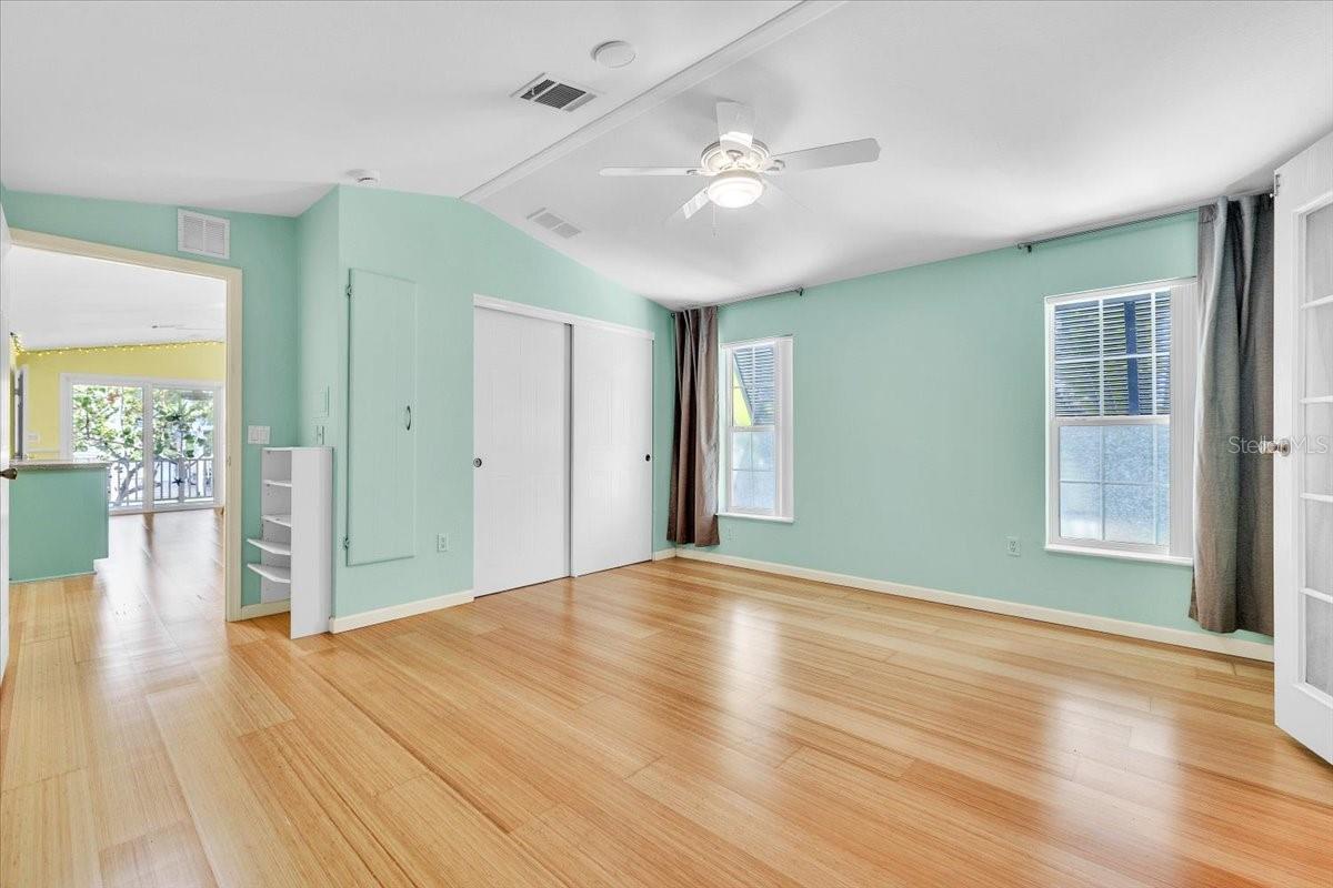 LAZY LAGOON MOB HME PARK COOP - Residential