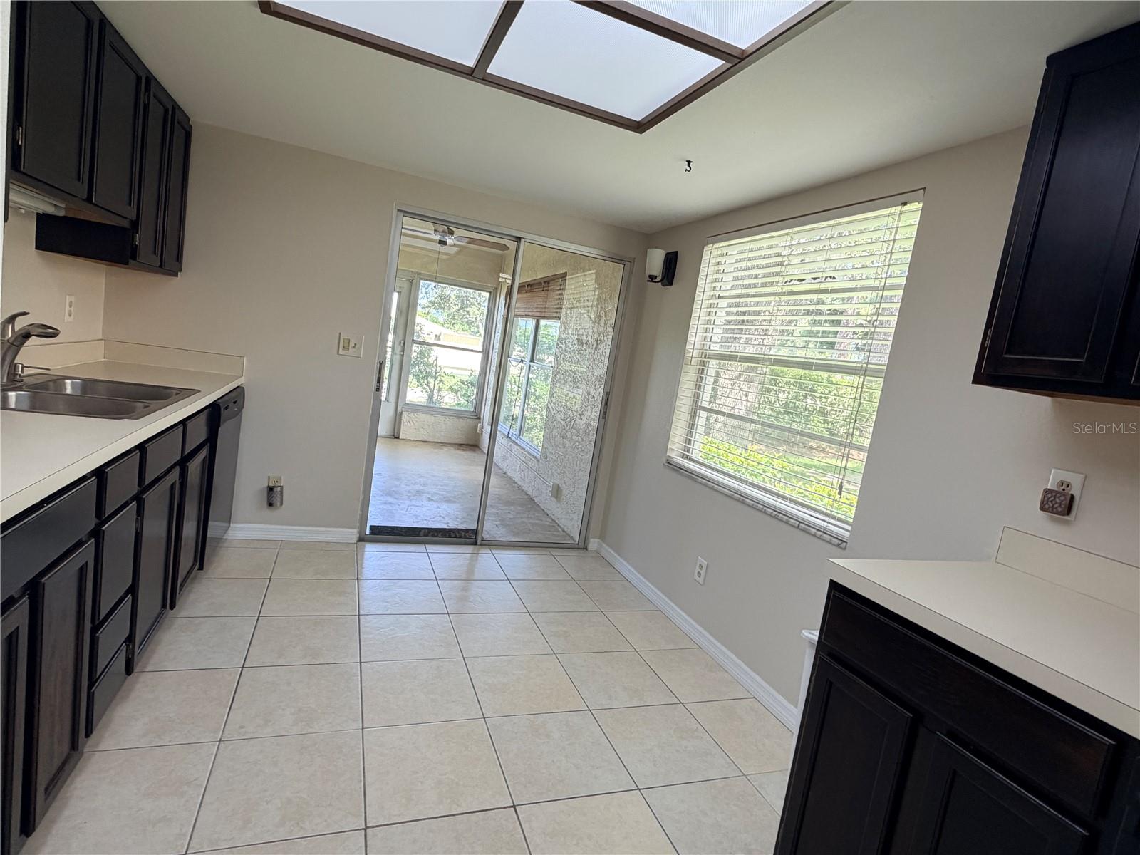 CHATEAUX WOODS CONDO - Residential