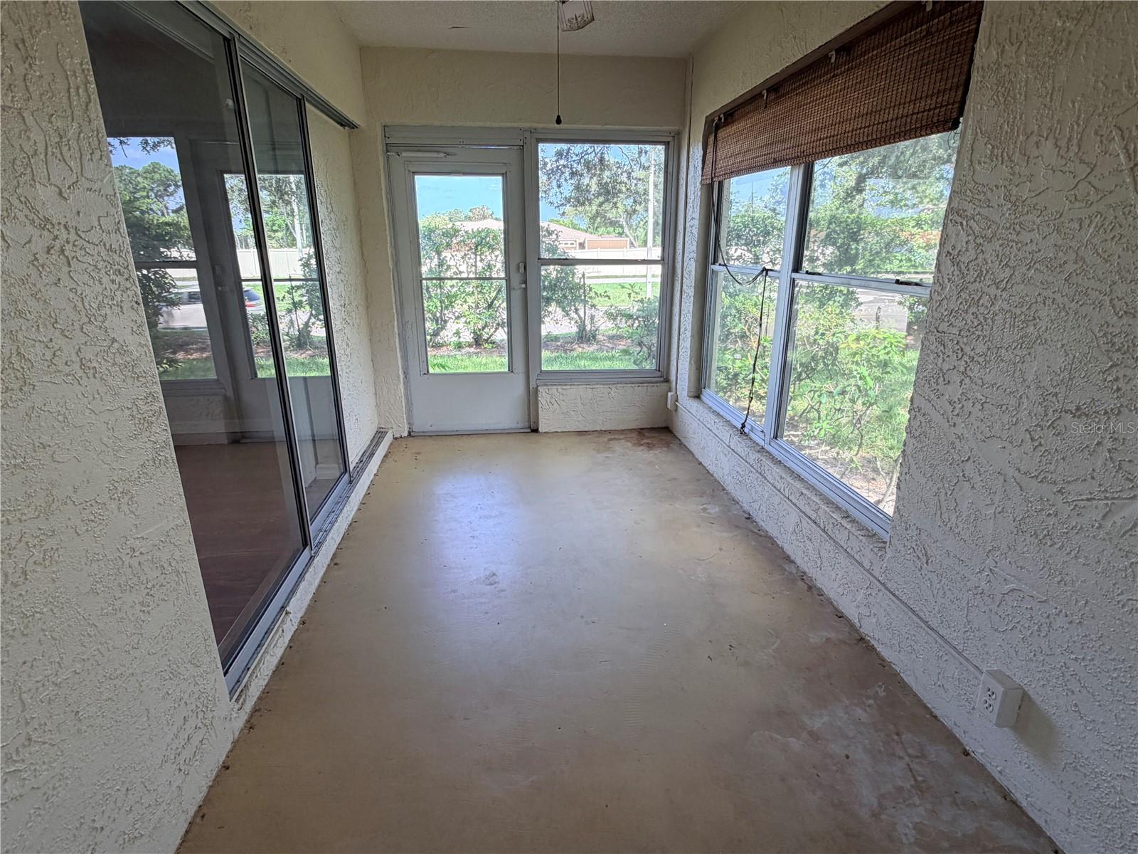 CHATEAUX WOODS CONDO - Residential