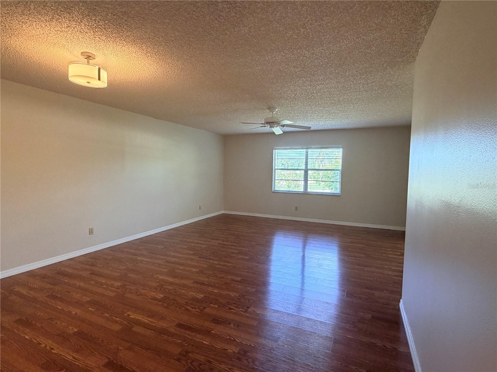 CHATEAUX WOODS CONDO - Residential
