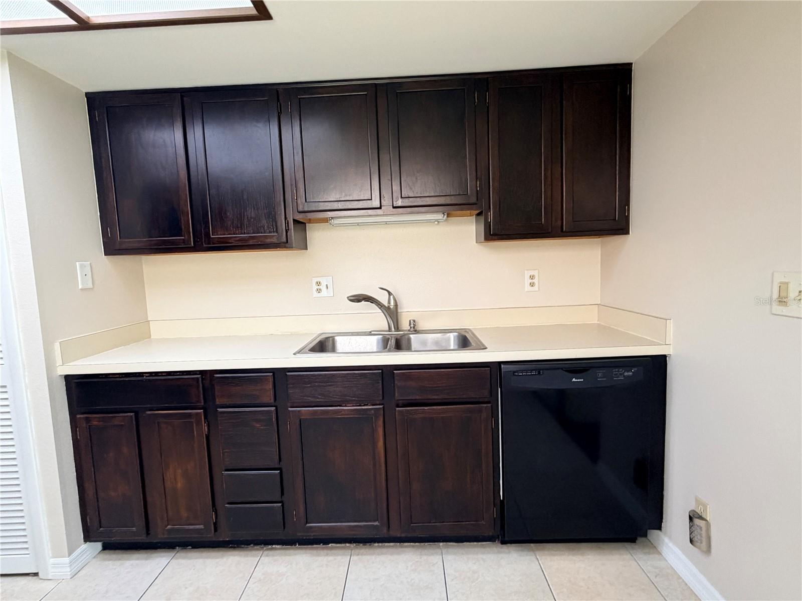 CHATEAUX WOODS CONDO - Residential