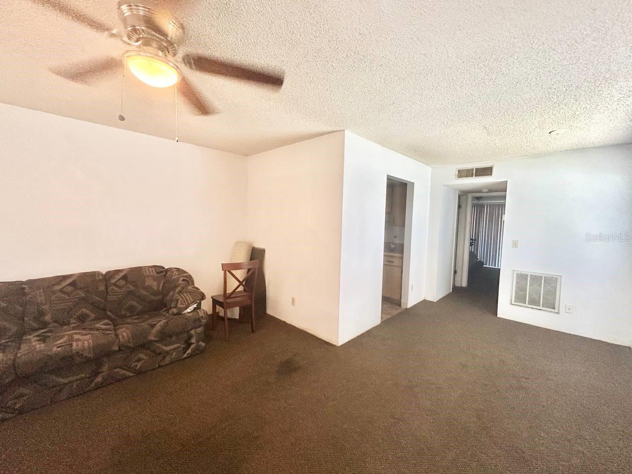 HILL CREST VILLAS - Residential Lease