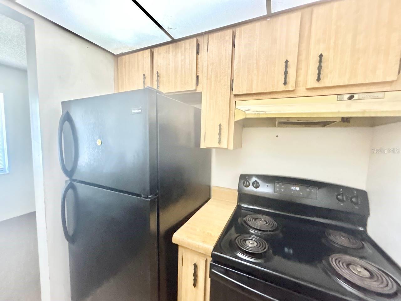 HILL CREST VILLAS - Residential Lease