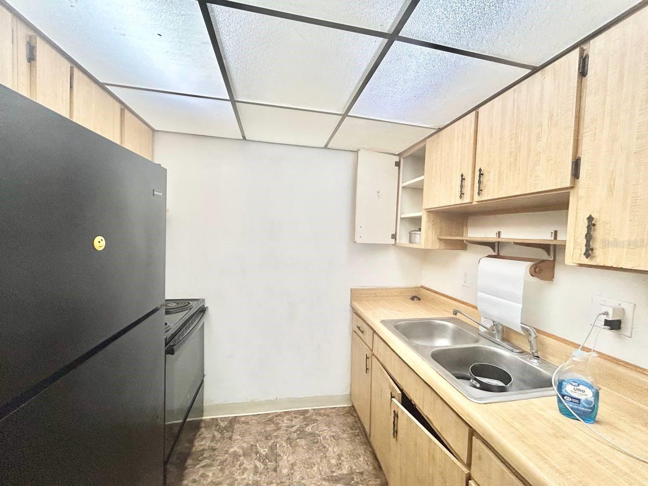 HILL CREST VILLAS - Residential Lease