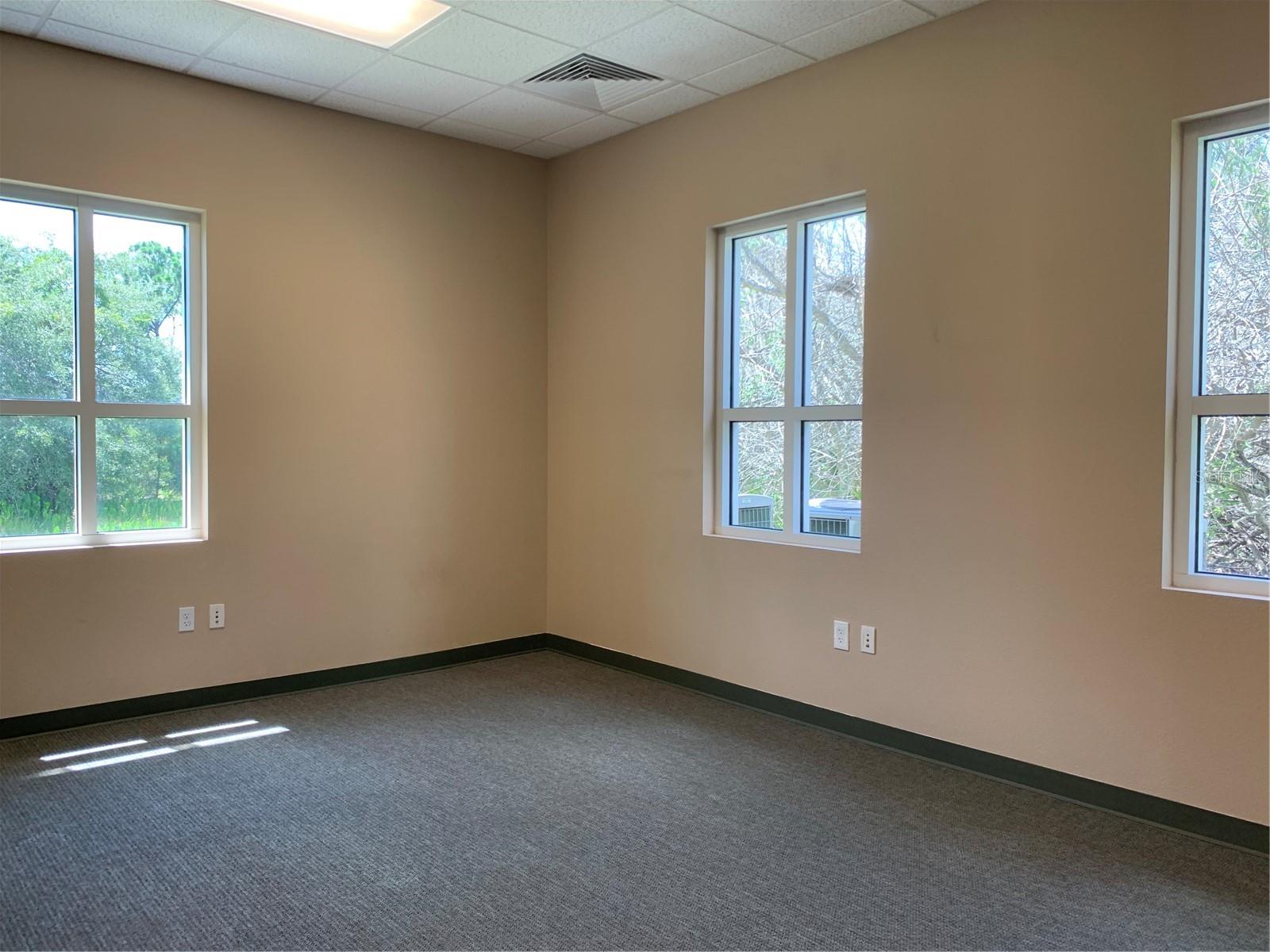 LAKEWOOD RANCH CORP PARK - Commercial Lease