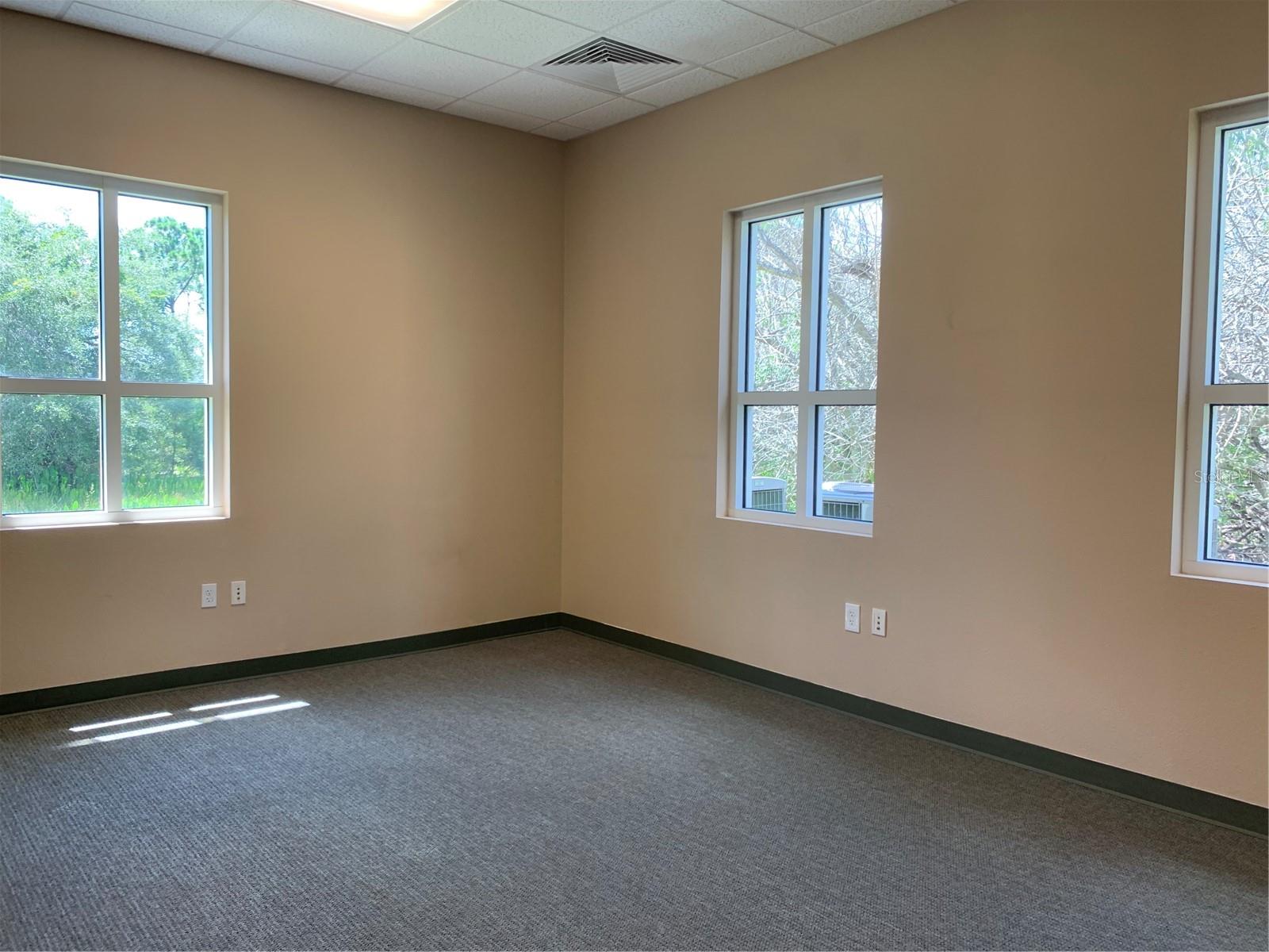 LAKEWOOD RANCH CORP PARK - Commercial Lease