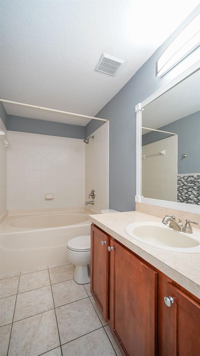 COQUINA KEY TWNHMS - Residential Lease