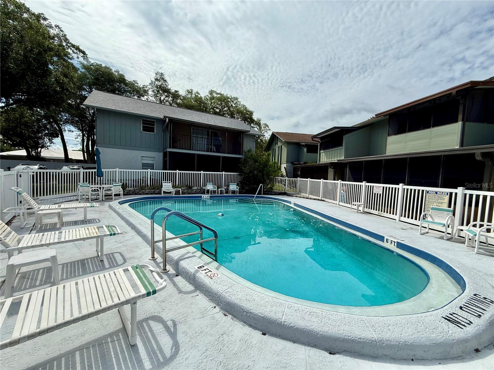 OAK LAKE PARK CONDO - Residential Lease