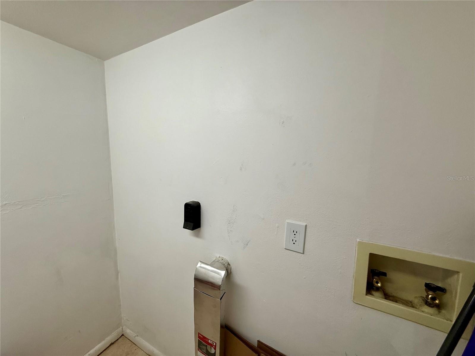 OAK LAKE PARK CONDO - Residential Lease
