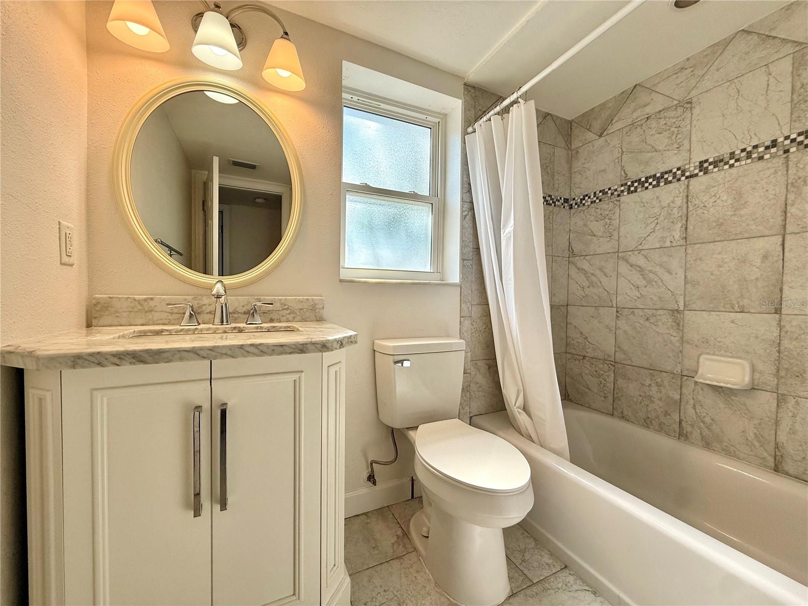 OAK LAKE PARK CONDO - Residential Lease