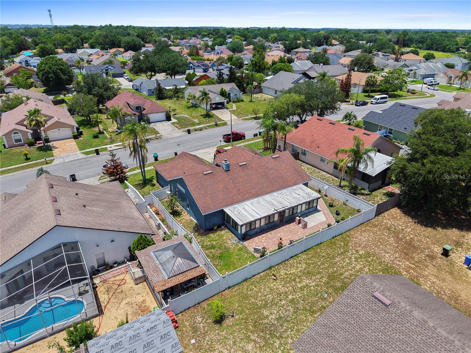 COUNTRY RUN - Residential