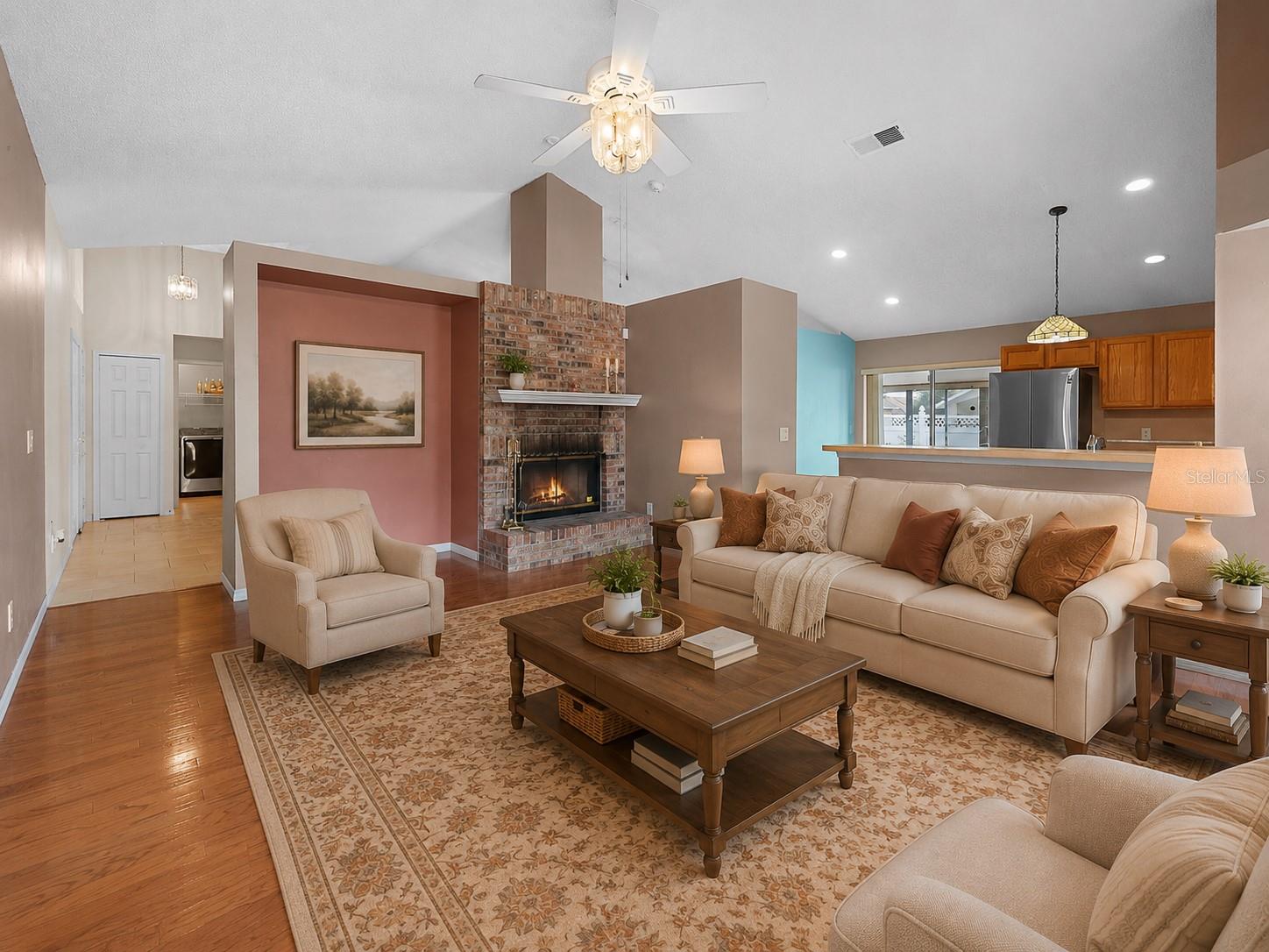COUNTRY RUN - Residential