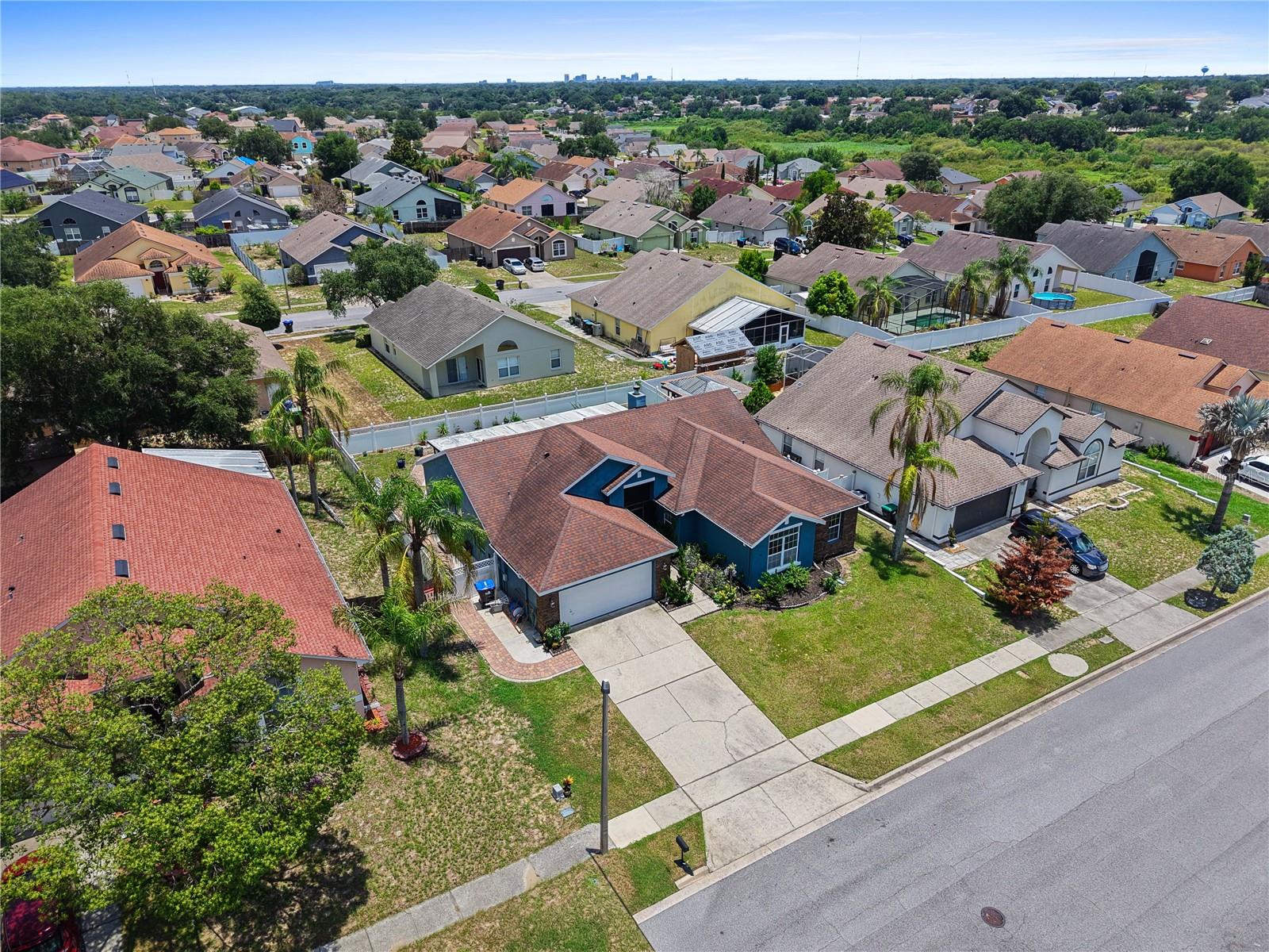 COUNTRY RUN - Residential