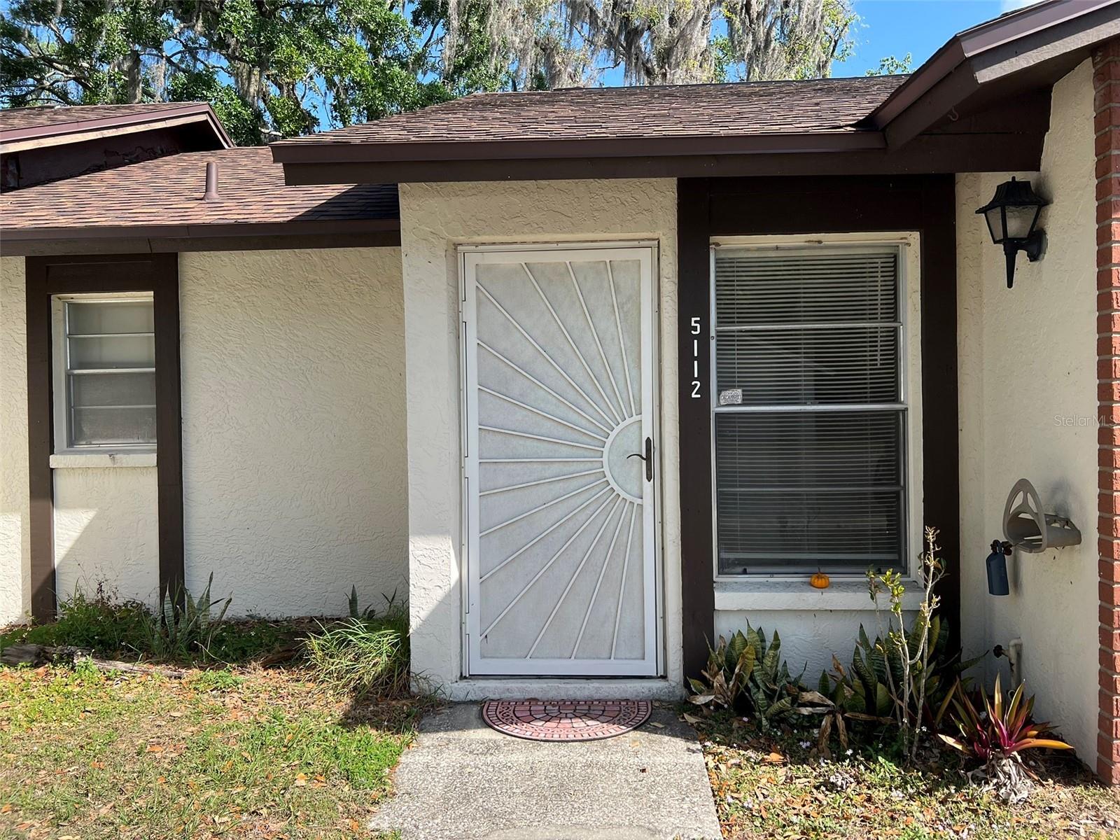 HUNTINGTON BY THE CAMPUS - Residential