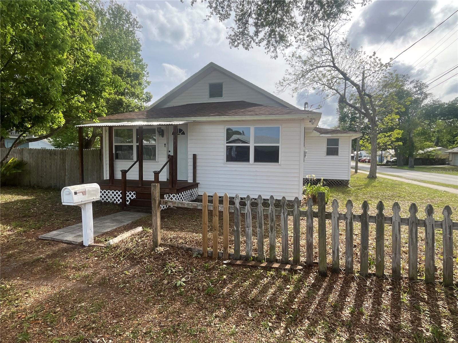 HOLLY PARK - Residential