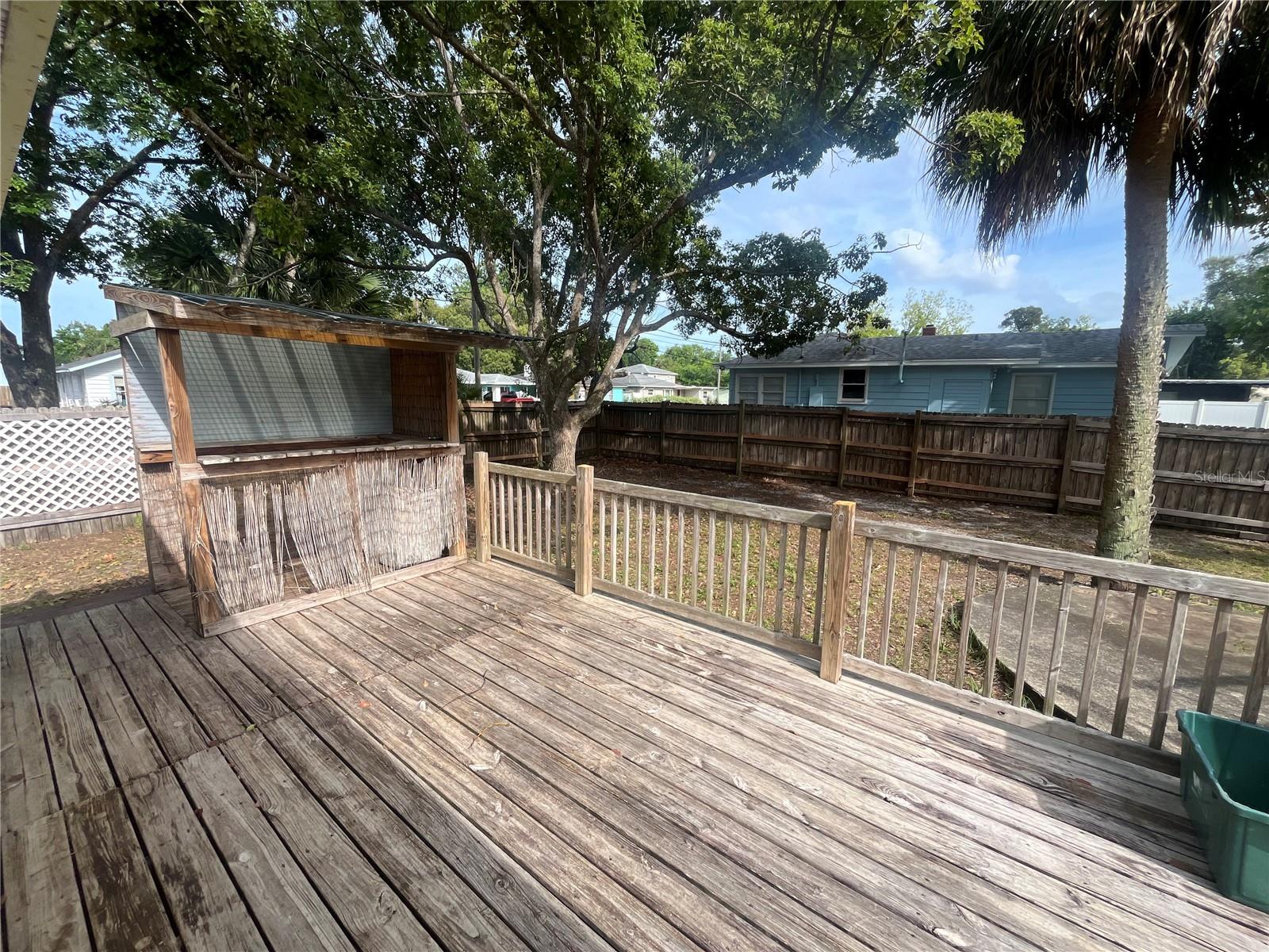 HOLLY PARK - Residential
